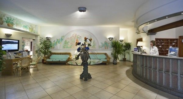 Hotel Cala Di Falco 4*